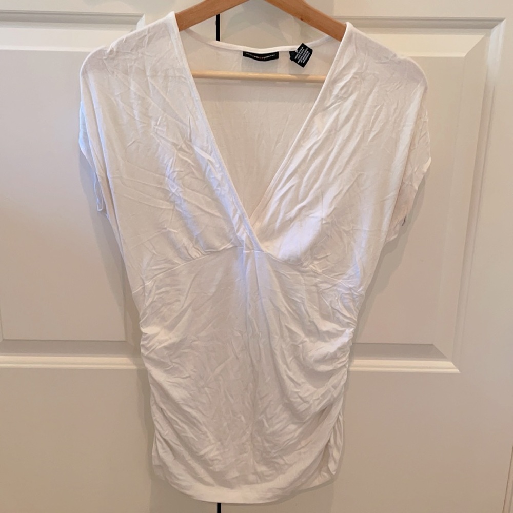 Size S white v neck top